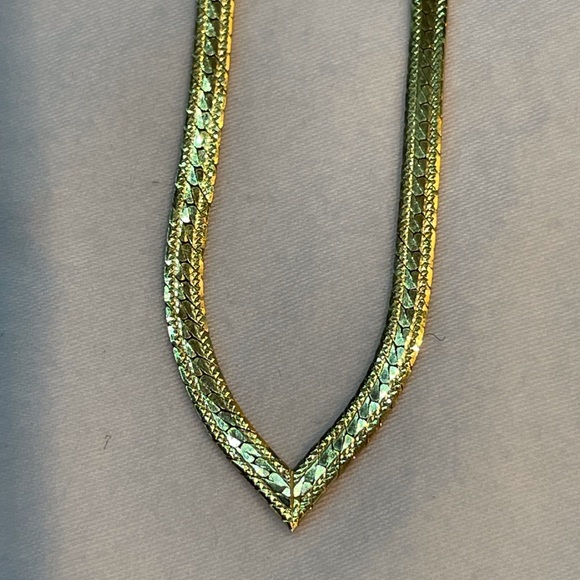 Assorted necklaces - Picture 3 of 10